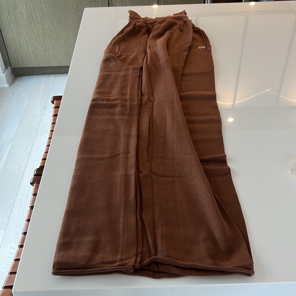 New LUNYA Cozy Silk Cotton Relaxed Ankle Pant in Walnut $188 - Picture 4 of 5